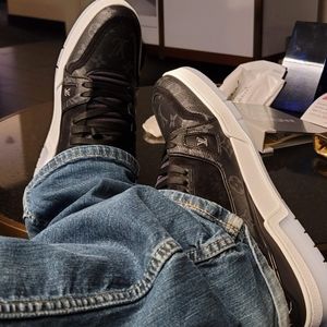 Louis Vitton sneakers